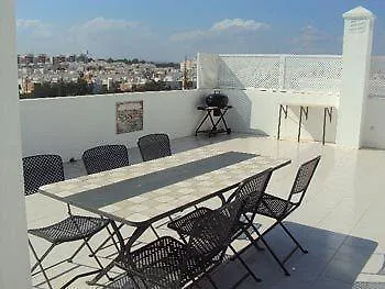Garden Apartment *