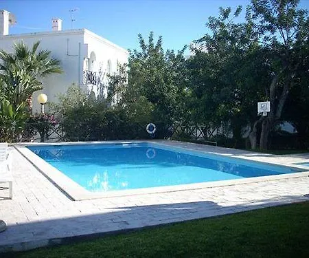Garden Apartment *