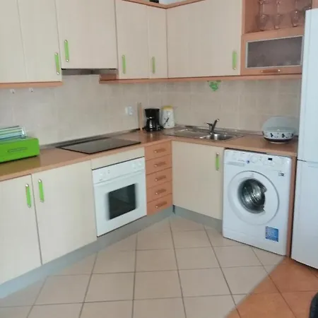 Garden Apartment *